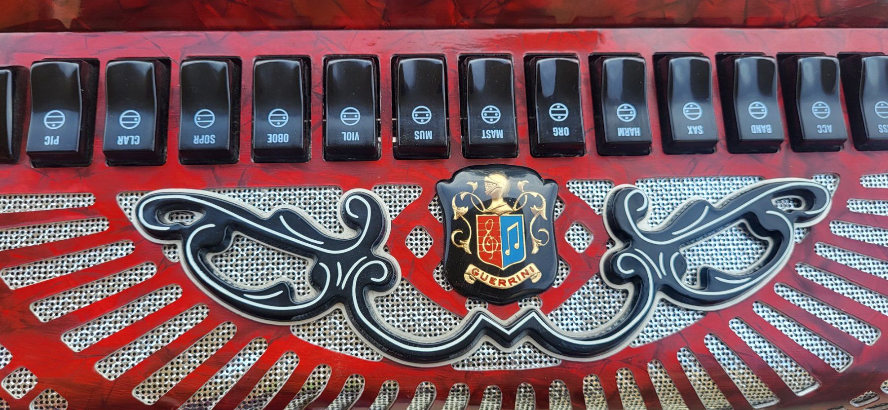 Strumenti musicali: Accordéon Guerrini 4 voix C griff – Usato da Penthalaz venduto da EvandroLuz 2
