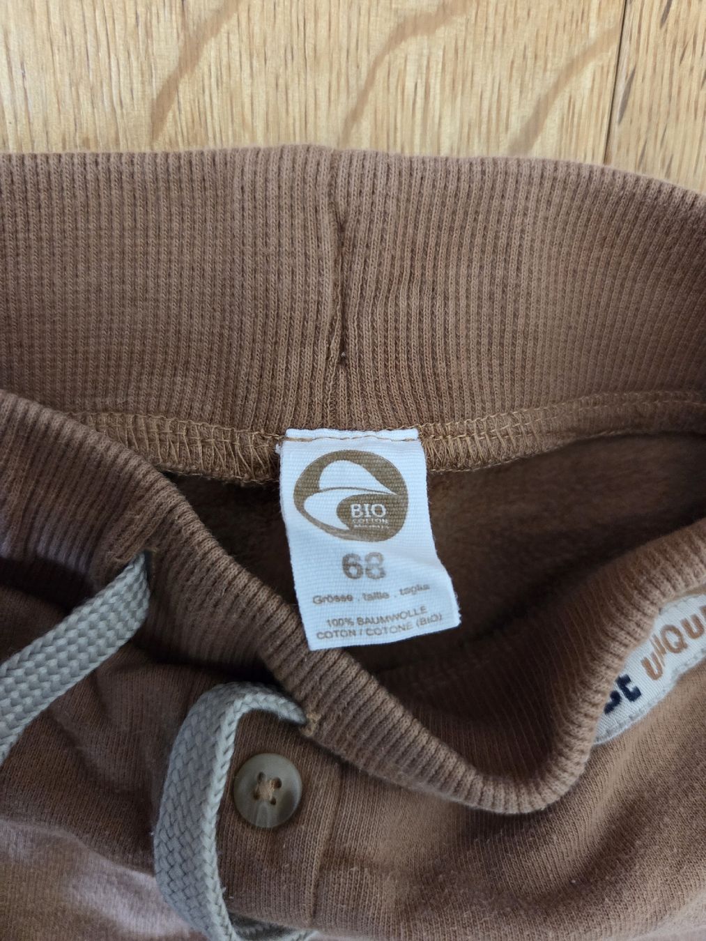 Pantaloni: Babyhose Gr. 68, braun, Jogginghose – Usato da Ottikon venduto da swiftchocolate 1
