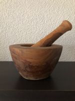 Mörser mit Stössel aus Olivenholz