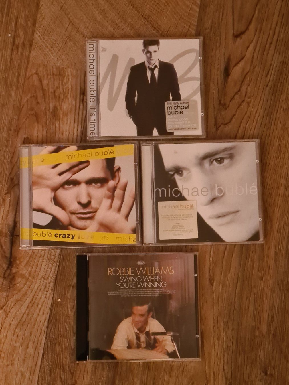 CD: 3 CDs vom Michael Bublé, 1 CD von Robbie Williams – Usato da Olten venduto da chaas21