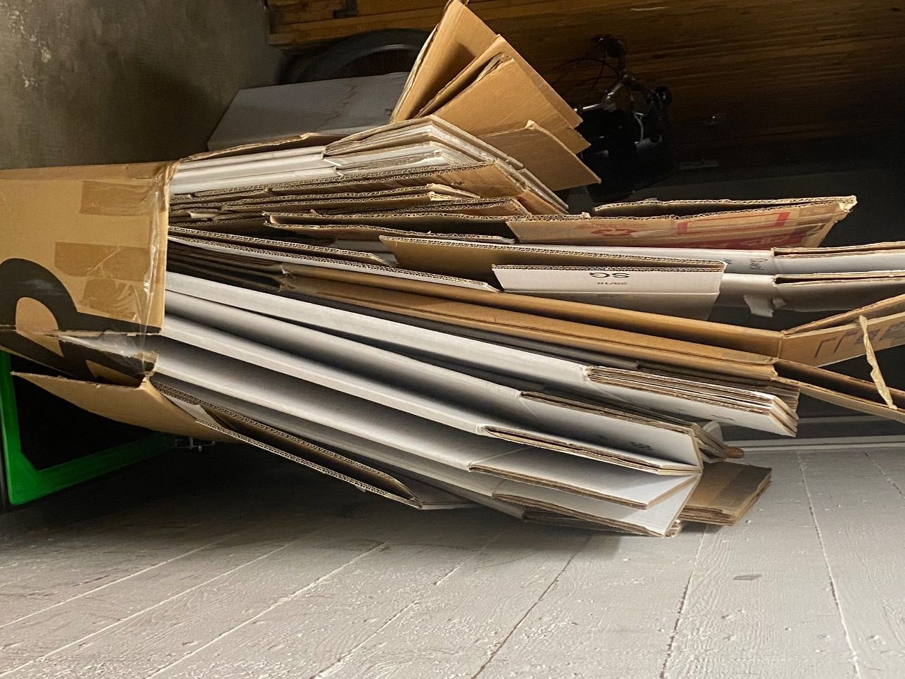 Cartoni: Cartons de déménagement solides – Usato da Genève venduto da Ne-le1203 2