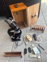 Altes Mikroskop Wild Heerbrugg mit Zubehör (24/066)