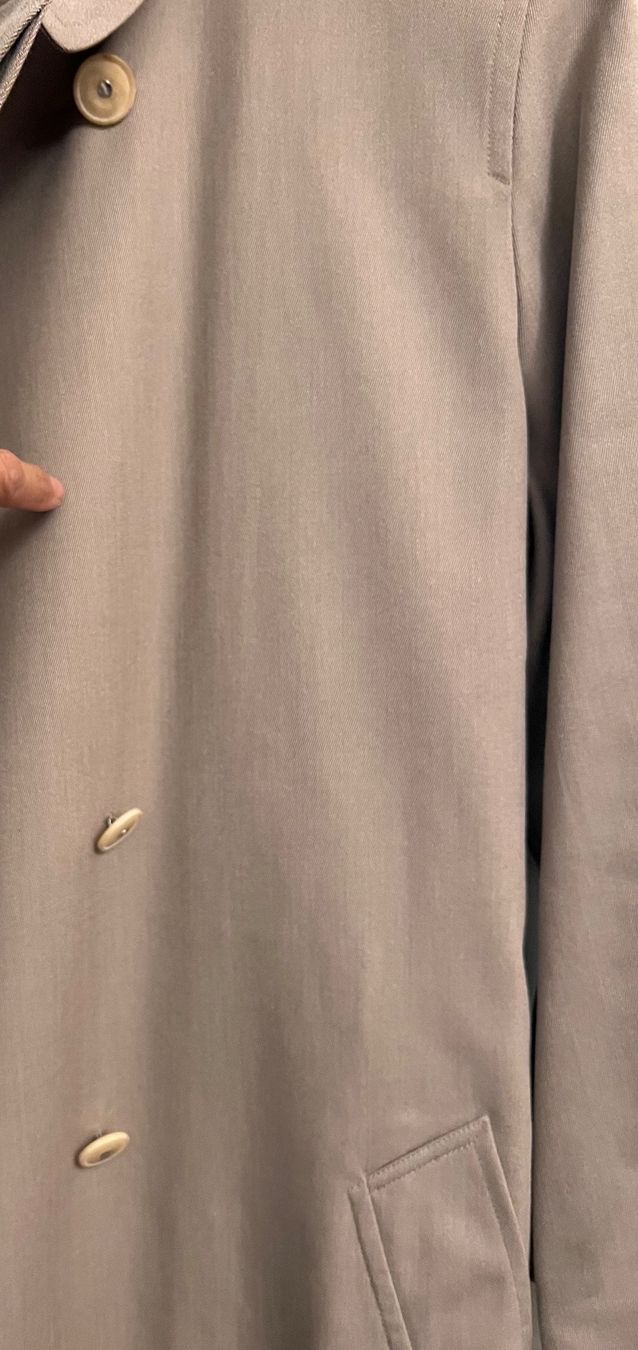 Hermès Cappotti: Hermès trench coat beige – Nuovo (secondo la descrizione) da Lausanne venduto da NYC67 5