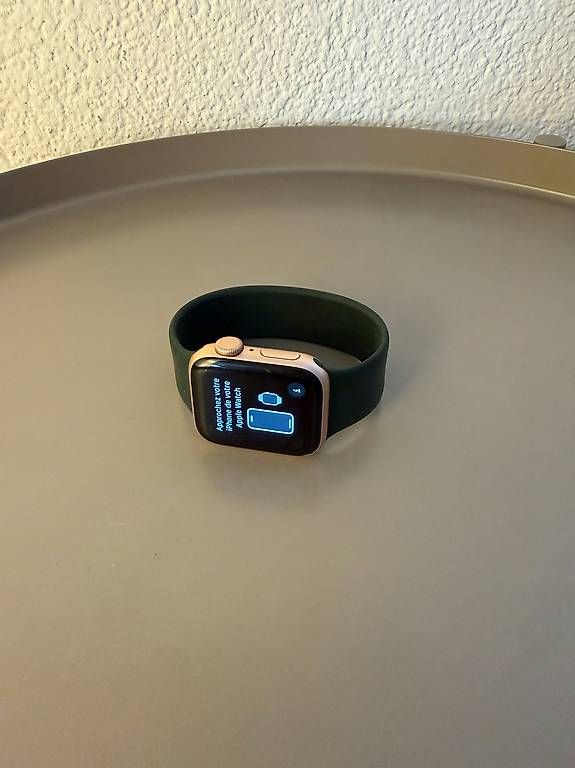 Smartwatch: Apple Watch SE, 2. Generation – D'occasion à Zürich par max_z2l2