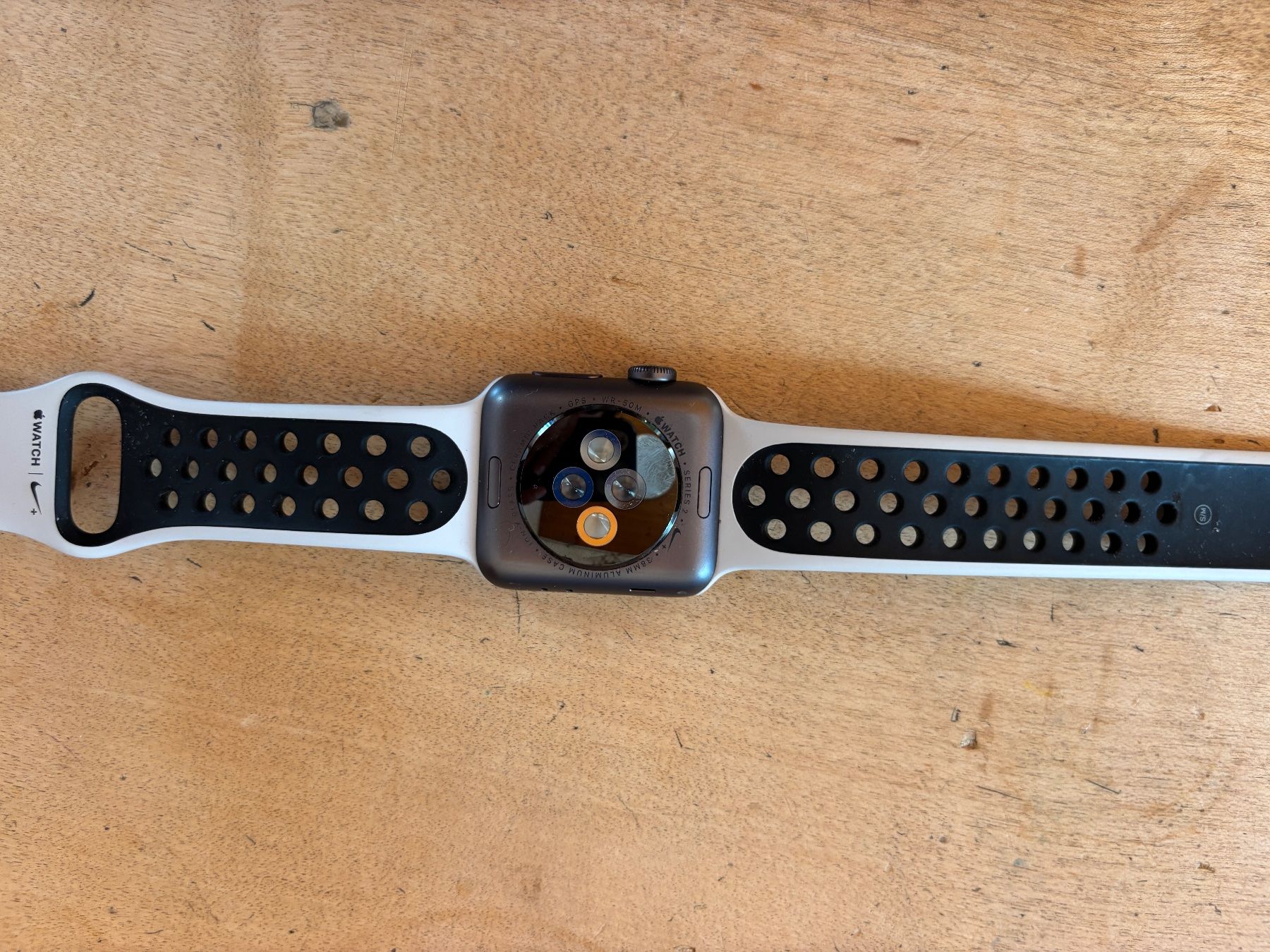 Apple Smartwatch: apple watch inkl. Ladekabel und stecker – Usato da Isenthal venduto da lab_n5qz 1