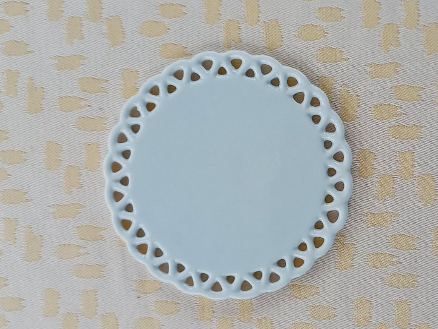Tutte le decorazioni: Porzellan Medallion zum Hängen oder legen. – Nuovo e nell'imballaggio originale da Winistorf venduto da acreativ