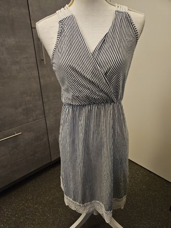 AMDS Jeans Kleid gestreift mit Spitze Grösse S 