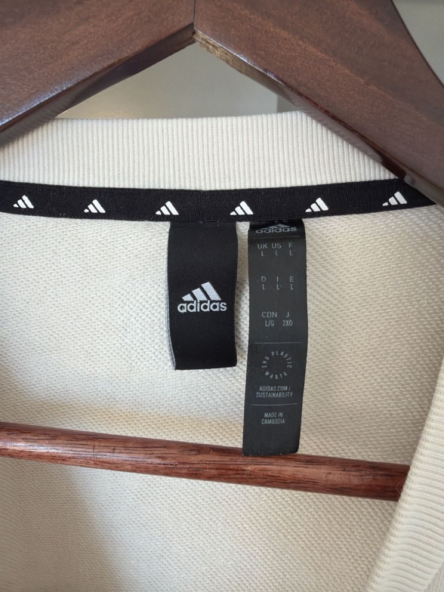 Adidas Pulls & Sweat-shirts: Pullover Adidas beige Grösse L leichte Flecken – D'occasion à Wetzikon ZH par philippe_22 2