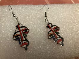 Abstrakter Modeschmuck, Acryl Ohrhänger, Frauengesicht,