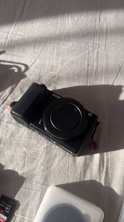 Appareil photo: Sony Zv-e10 – D'occasion à Steffisburg par Mihaeldanev 1