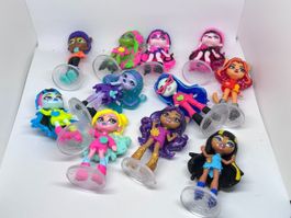 Lotto 11 Bamboline Zombaes Forever Spin Master + Basi - 8 cm