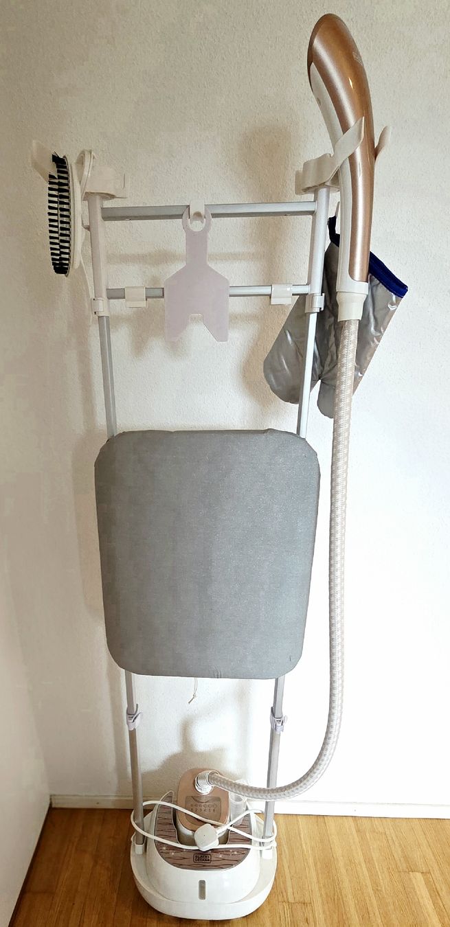 Ferri da stiro: Garmet Steamer – Nuovo (secondo la descrizione) da Dietikon venduto da rpangea
