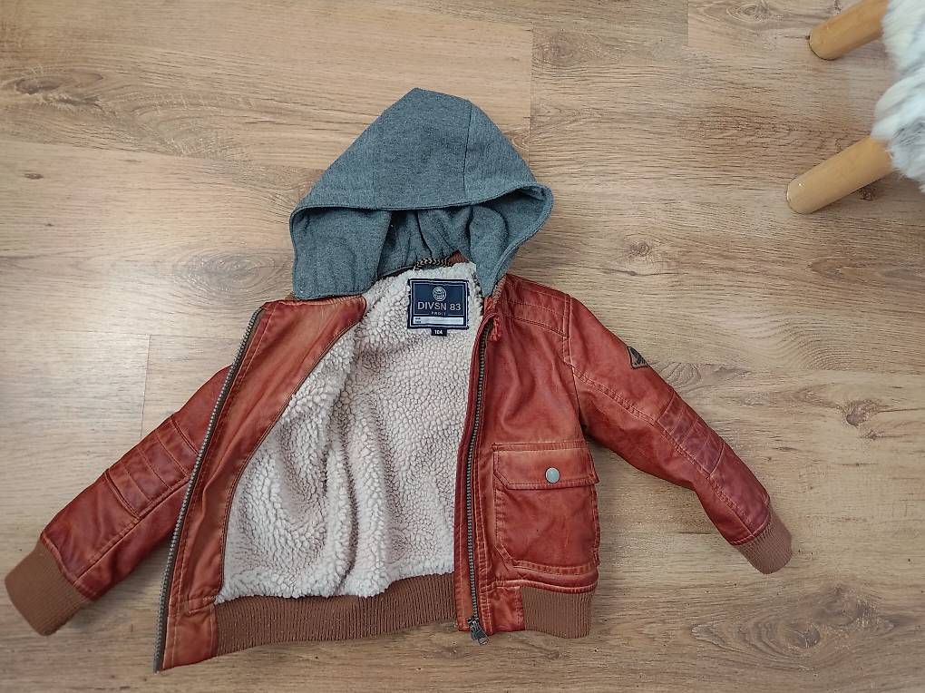 Giacche & Cappotti: Veste en cuir automne/hiver – Usato da Arconciel venduto da gab_c8l2 1