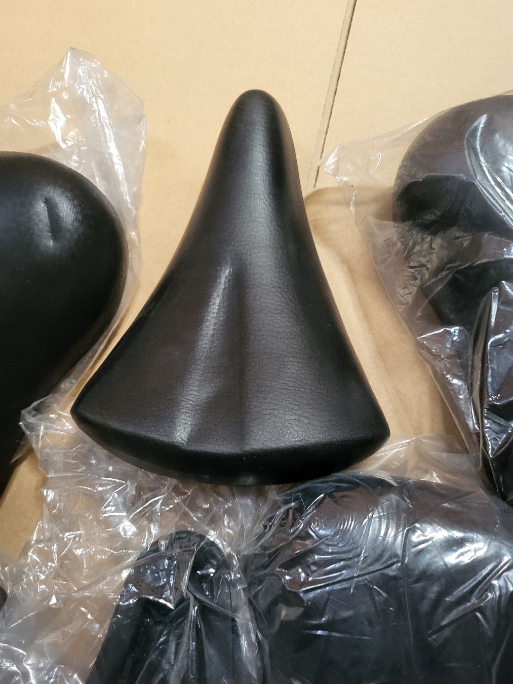 Pezzi di ricambio: Velosattel 7 stück Neu – Nuovo e nell'imballaggio originale da Riehen venduto da tamola67 1