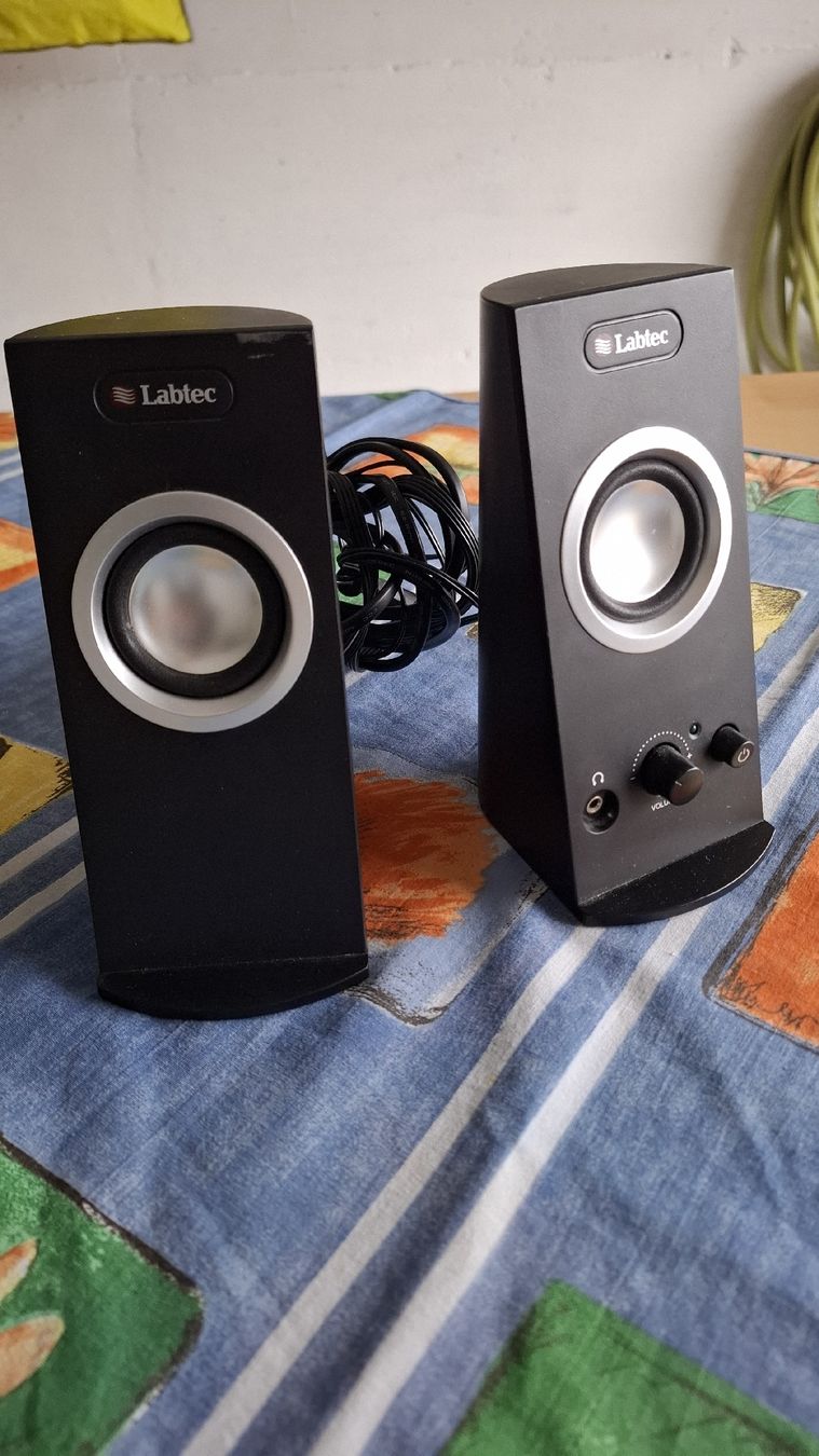 Casse acustiche: Lautsprecher Panasonic  und Labtec Set gebraucht – Usato da Bützberg venduto da Feuzu 2