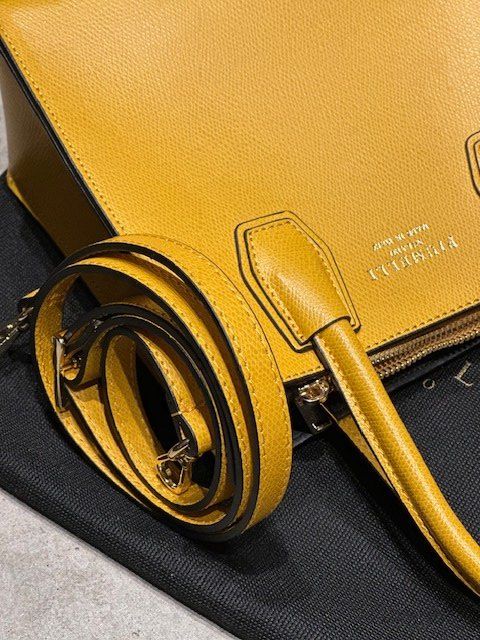 Borse da donna: Lederhandtasche von Piumelli – Nuovo e nell'imballaggio originale da Kilchberg ZH venduto da rustue 2