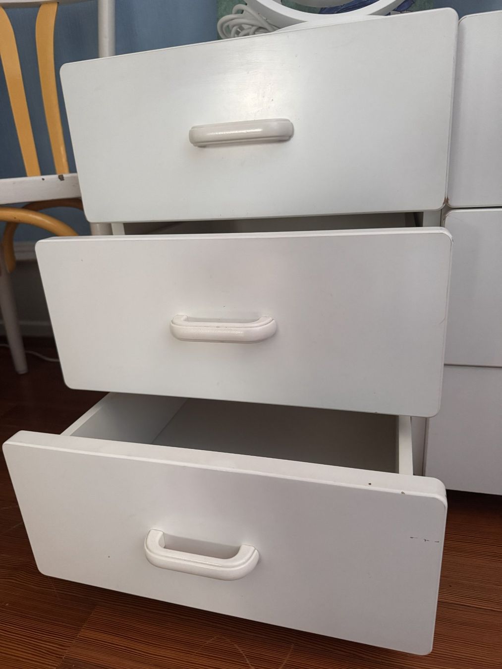 Pfister Cassettiere: 3 caissons à tiroirs sur roulettes – Usato da Lausanne venduto da sop_h2sn 1