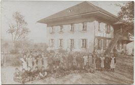 SCHULKLASSE+SCHULHAUS 1910 Rüedisbach oder Umgebung?