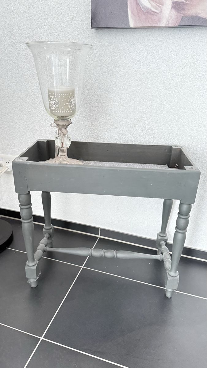 Tische: Shabby Chic Pflanzentisch  – Gebraucht aus Sirnach von sirni 2