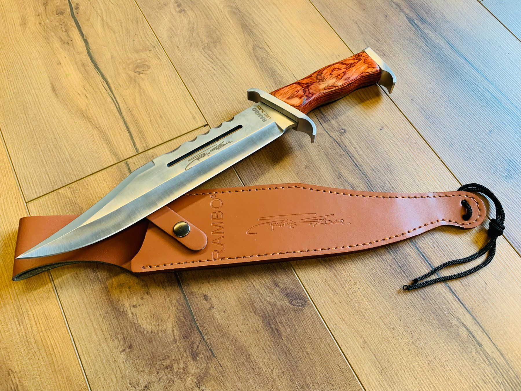 Zubehör: Rambo Tactical Survival Messer 41.5cm NEU – Neu und originalverpackt aus Bergdietikon von shopAgent 2