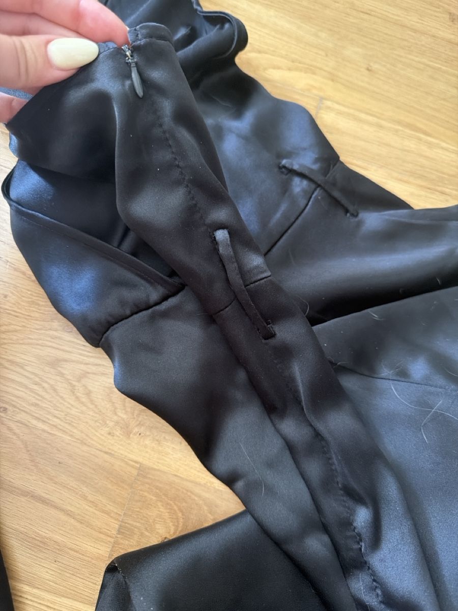 Zara Tute: Combinaison noire satin ZARA – Usato da Le Locle venduto da Mayd_h 2