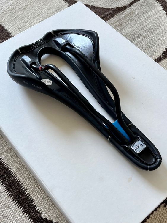 Selle De Vélo De Course Colnago Vintage - Années 1970/80 - Cuir Ou Synthétique ?