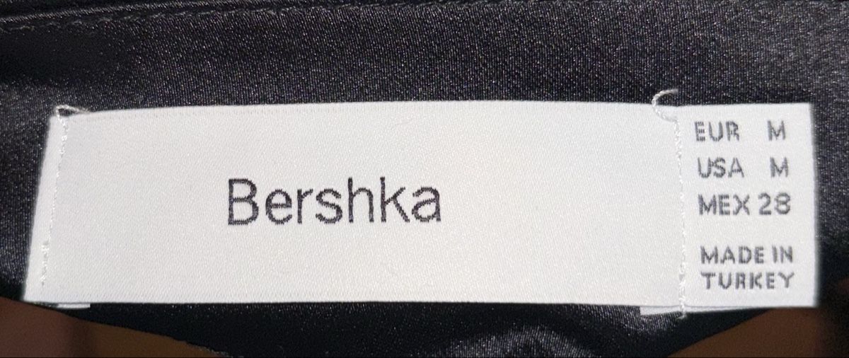 Bershka Gonne: Bershka Jupe / Rock, Grösse 36 – Nuovo (secondo la descrizione) da Hombrechtikon venduto da nvm_qd56 2