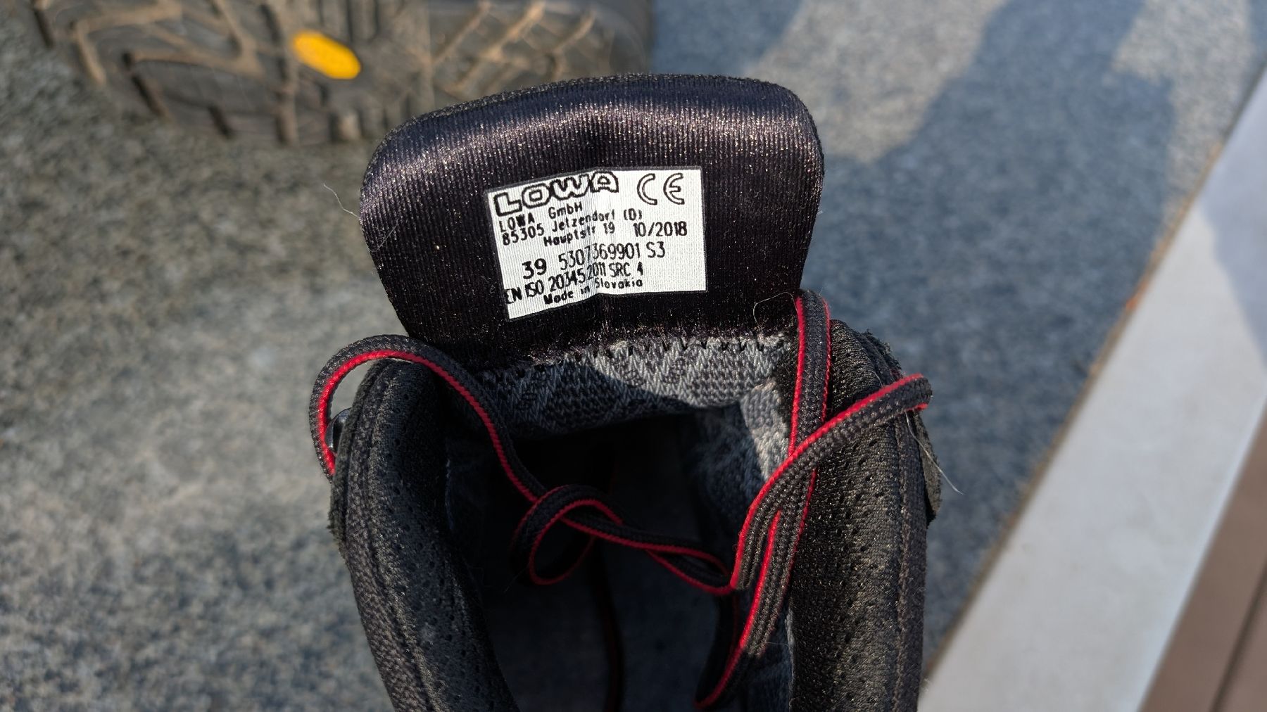 Lowa Scarpe da donna: Lowa Arbeitsstiefel Grösse 39 Schwarz  – Usato da Elsau venduto da saki1986 2