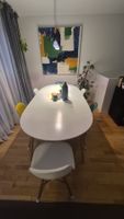 Ausziehbarer Tisch weiss