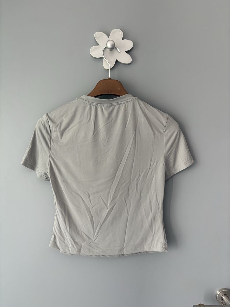Shein T-shirts: T-shirt SHEIN gris taille S  – D'occasion à Champlan par mat_qff9 2