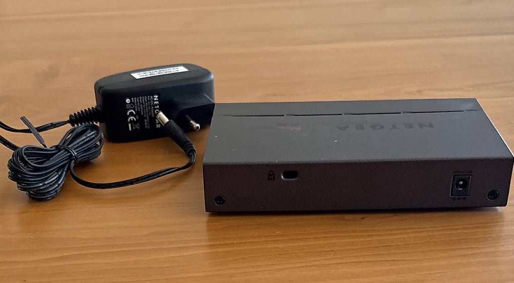 Hubs & Switches: Netgear ProSafe GS108E Plus Switch – D'occasion à Hallau par Foundit 2