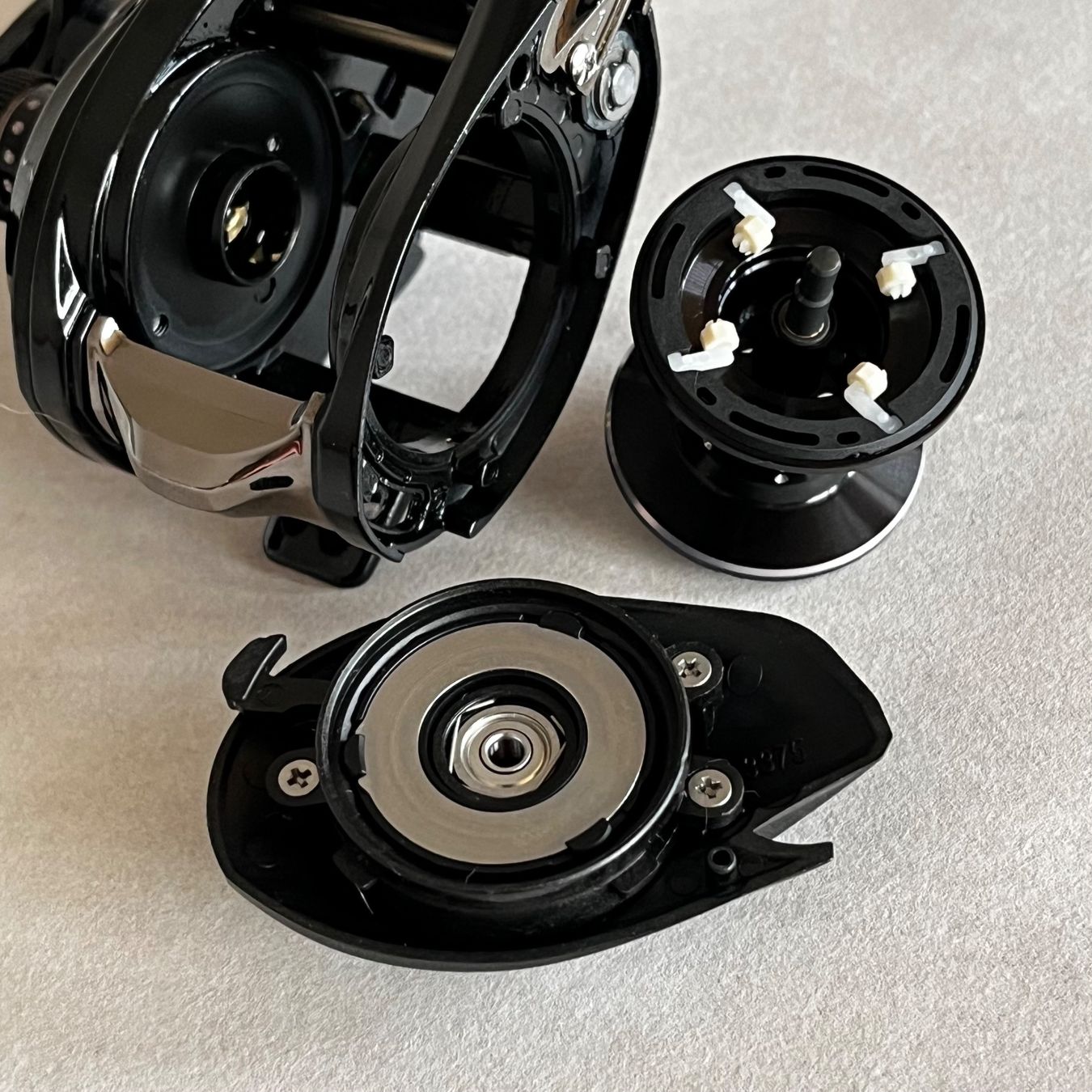 Abu Garcia Rollen & Spulen: ABU GARCIA REVO MGX2 HS-L CASTING – Neu und originalverpackt aus Magglingen/Macolin von OZborn 4