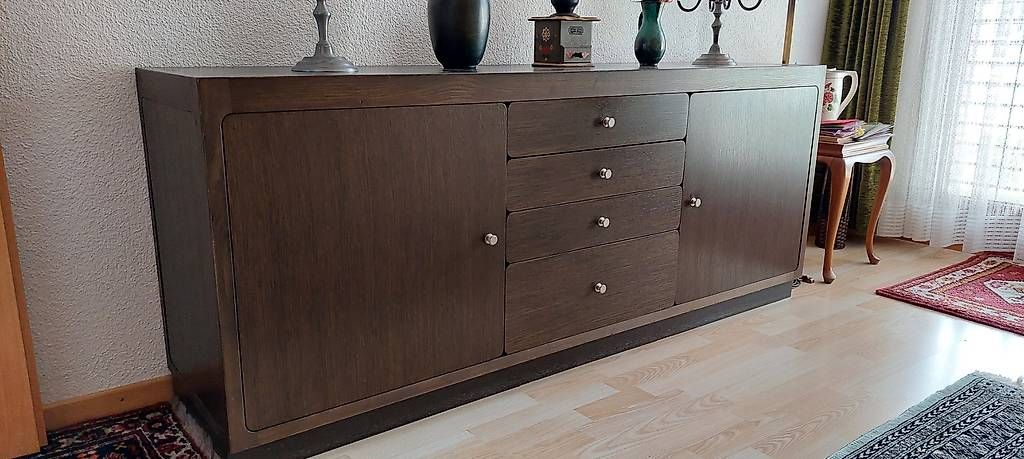 Commodes: Kommode Eiche massiv 2-türig und 4 Schubladen  – D'occasion à Siebnen par pch_p6w5