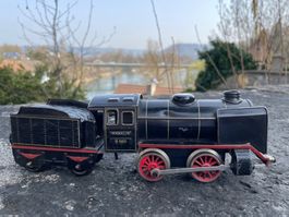Märklin Uhrwerkslok R 880 in schwarz