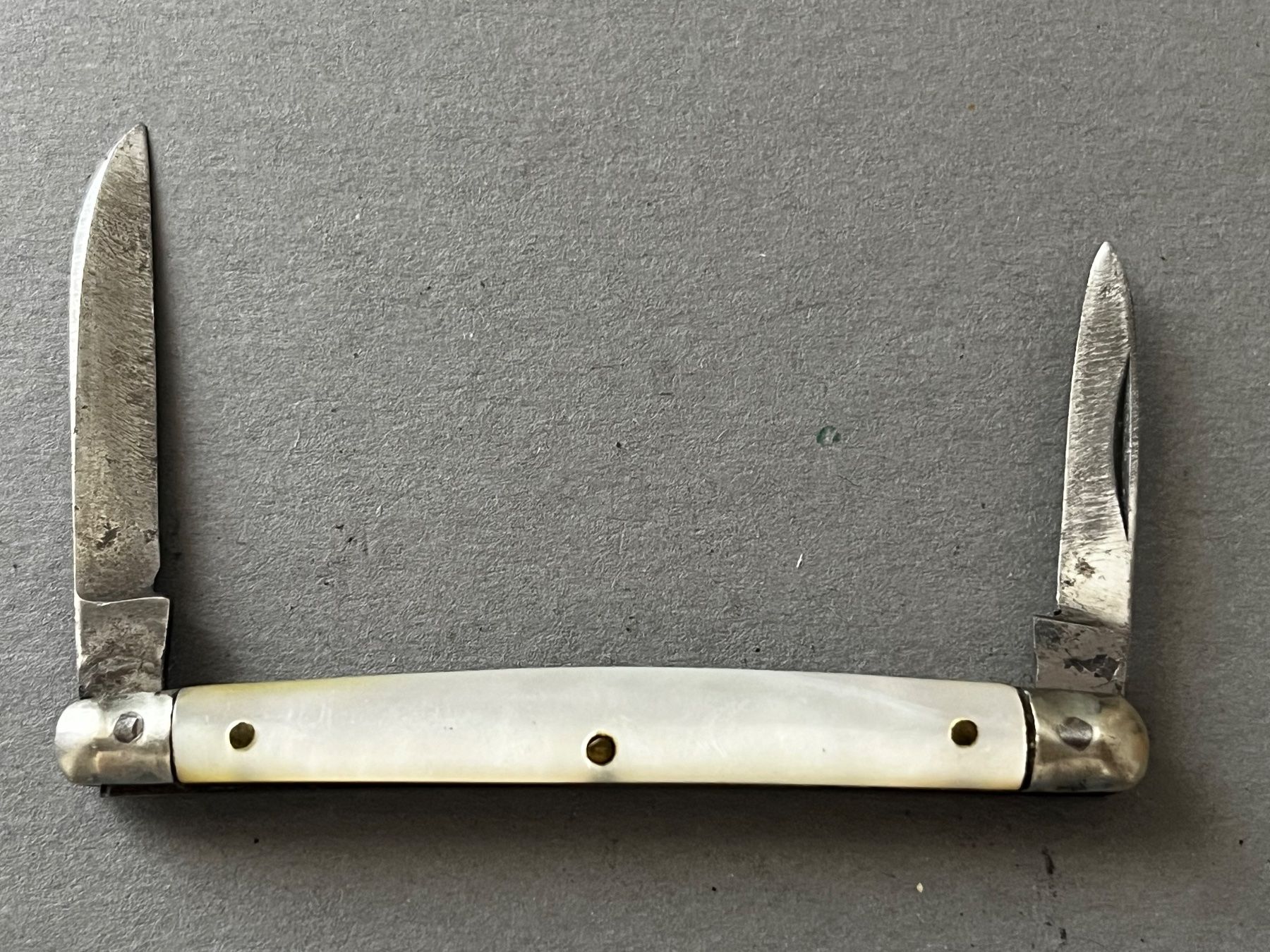 Solingen Couteaux de poche: Antikes Perlmutt-Sackmesser Solingen 63 mm - selten – D'occasion à Zürich par FV.vintage 1