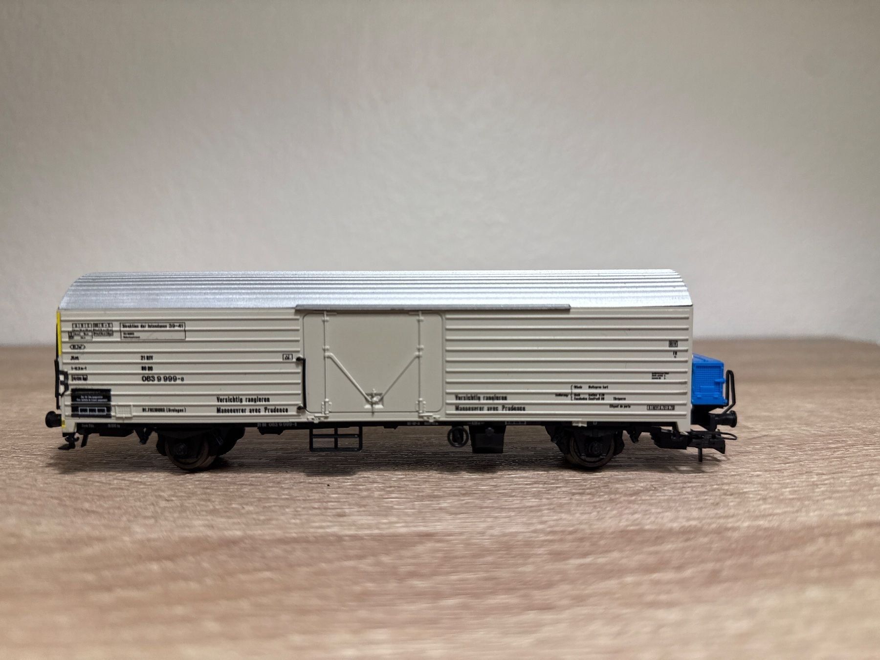 Roco Modellini di ferrovie: Roco Güterwagen H0 (97) – Usato da St-Aubin-Sauges venduto da Lo_Go