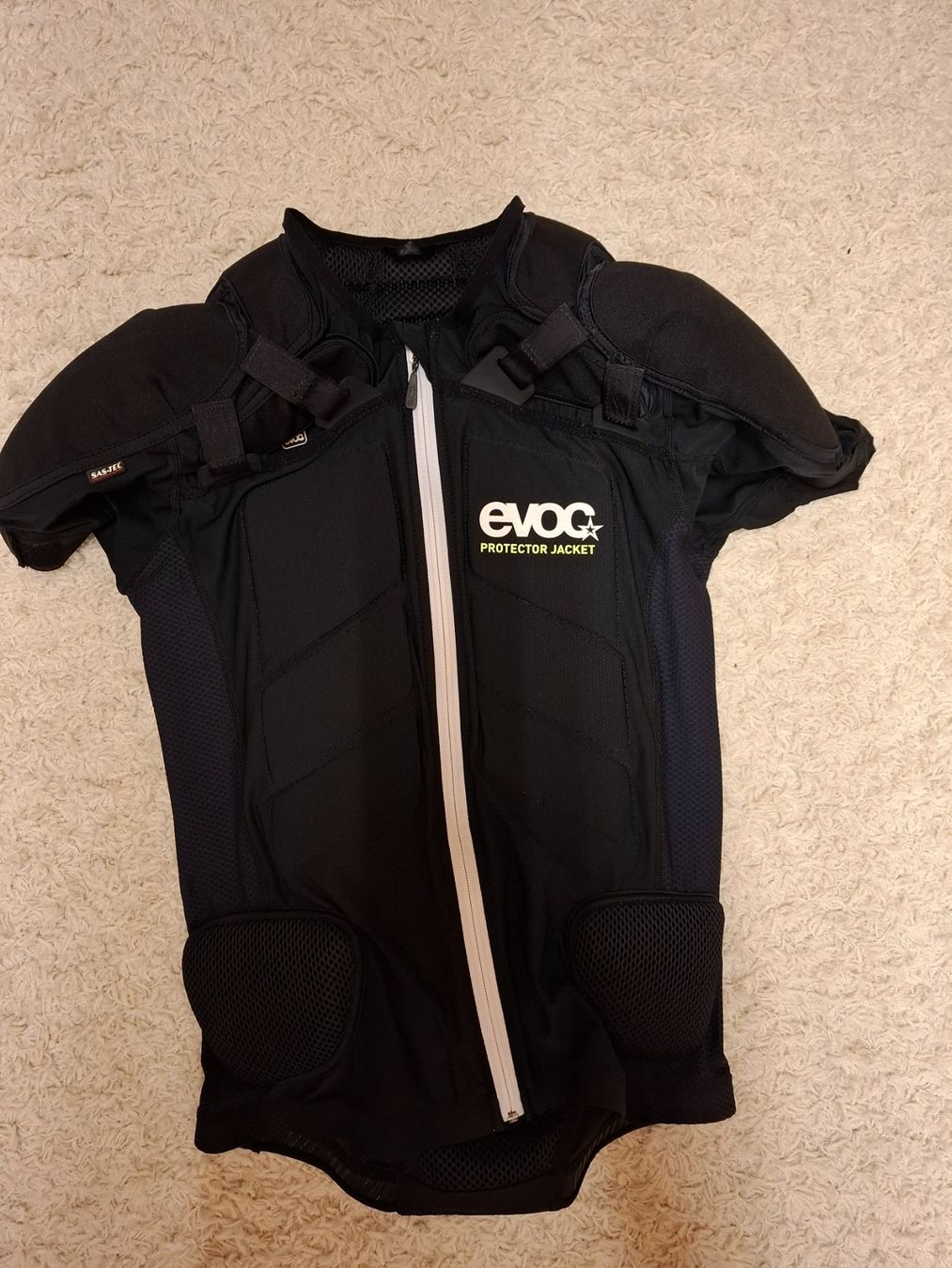 Evoc Protections: EVOC Protector Jacket – D'occasion à Schöftland par Eichboy