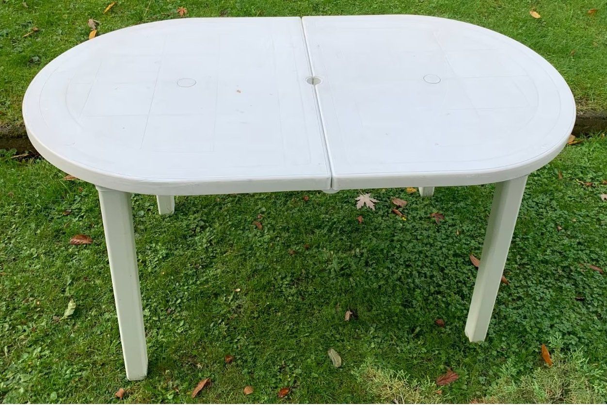 Tavoli: Gartentisch in Weiss aus Kunststoff – Usato da Pratteln venduto da Petere