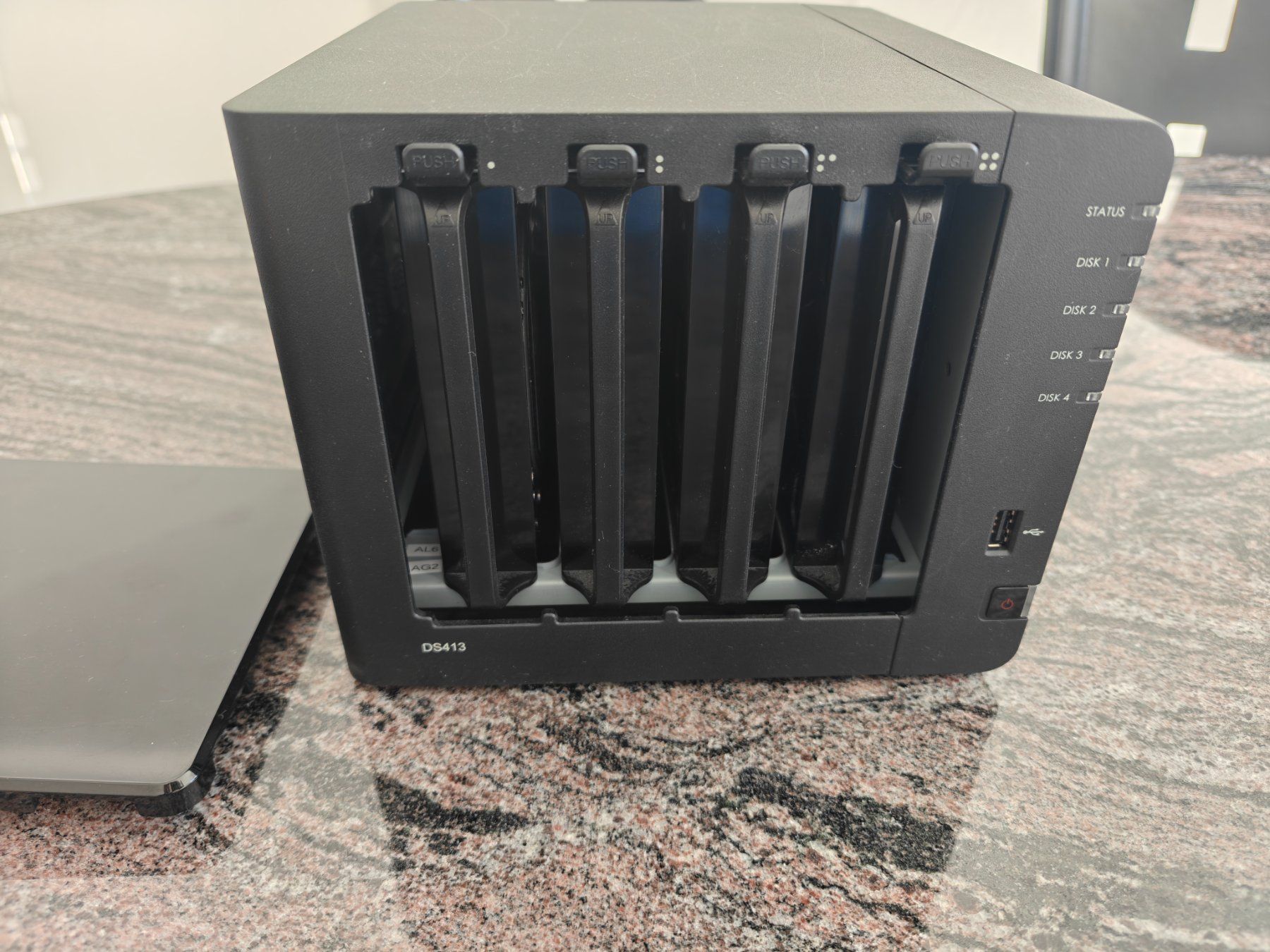 Synology Server: Synology NAS 413 – Usato da Schindellegi venduto da subsonic70