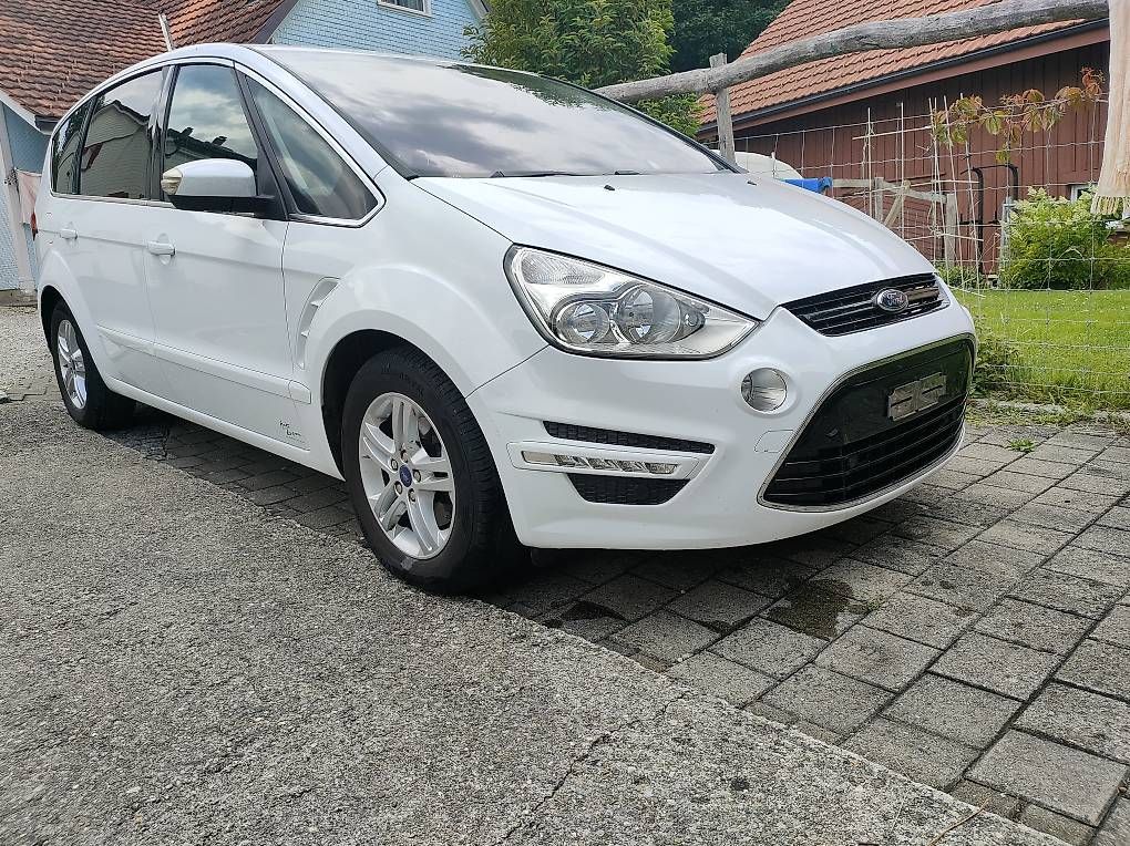 Automobili: Ford S Max 2.0 TDCi Titanium ab MFK – Usato da Bichwil venduto da Thogme