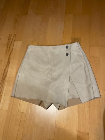 Trendige Sommer Skort, Wildlederoptik, beige, Gr. 38, Short