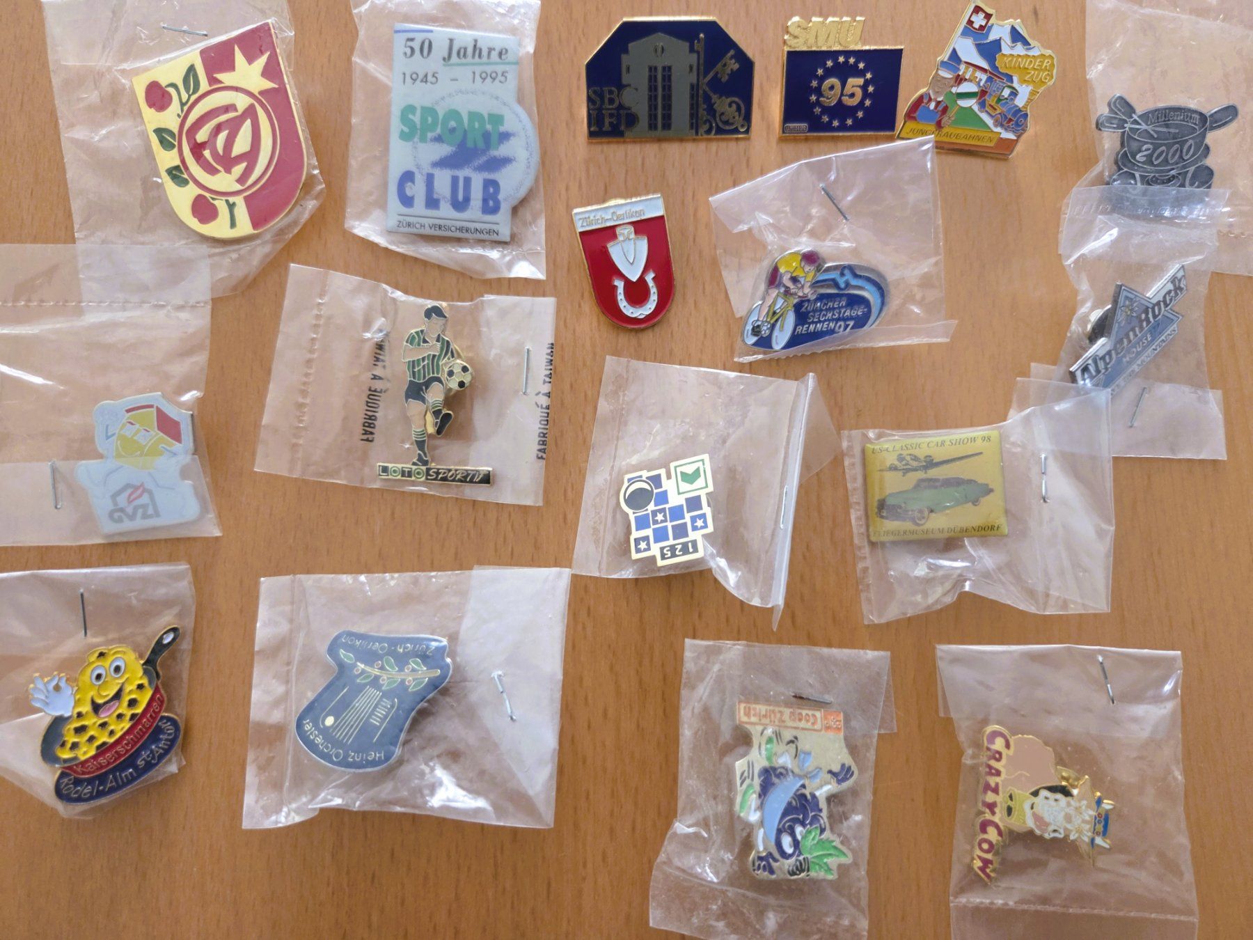 Placchette & Badge: PIN SAMMLUNG - ALLE ((NEU)) – Nuovo (secondo la descrizione) da Brüttisellen venduto da Nighttrain