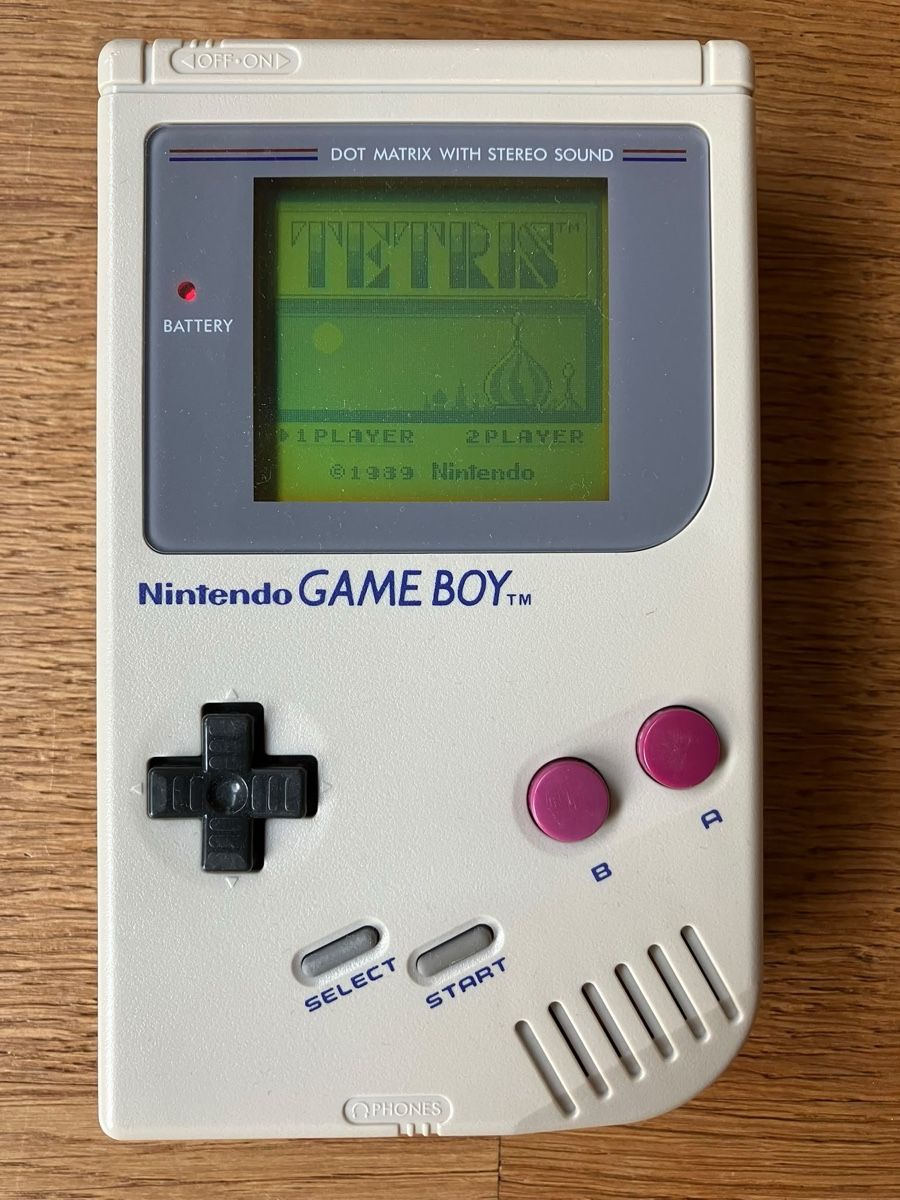 Nintendo Konsolen: Nintendo Game Boy DMG-01 – Gebraucht aus Ostermundigen von moniandi