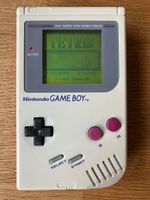 Nintendo Game Boy DMG-01