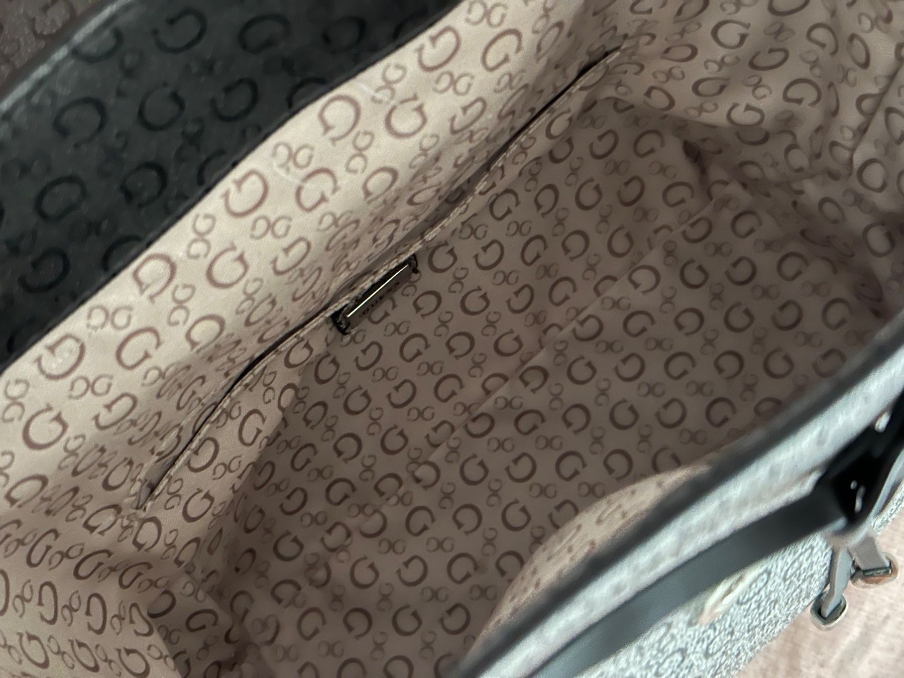 Guess Rucksäcke: Guess Rucksack Neu – Neu (gemäss Beschreibung) aus Horw von slavi77 7