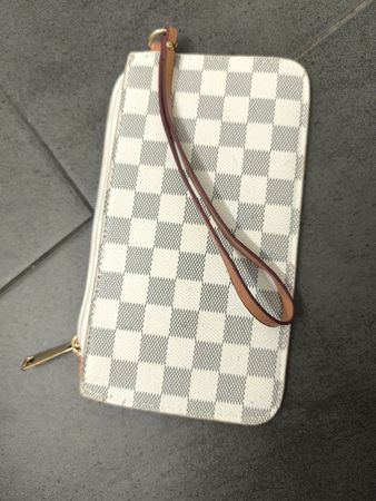 Pochette Damier Azur hell gebrauchter Zustand