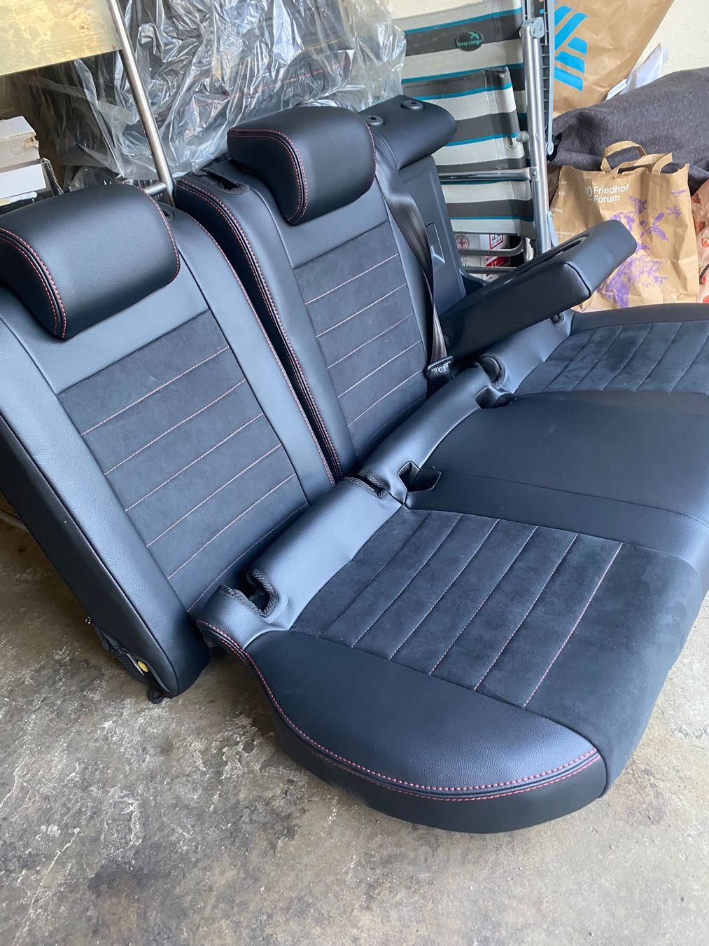 VW Tutti pezzi di ricambio auto: VW Golf 7 Rücksitz – Usato da Buchs AG venduto da tom8 2