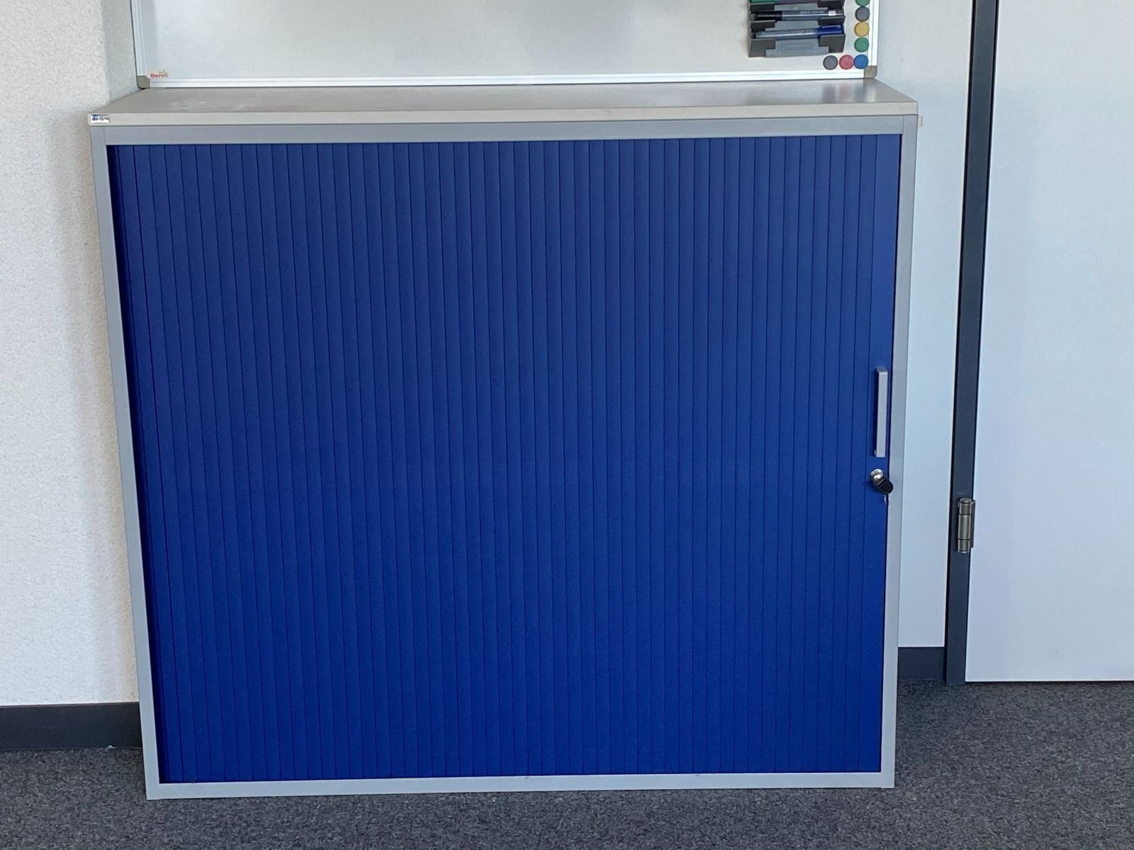 Lista Armoires: Büro-Schrank – D'occasion à Worb par Tom123bern 2