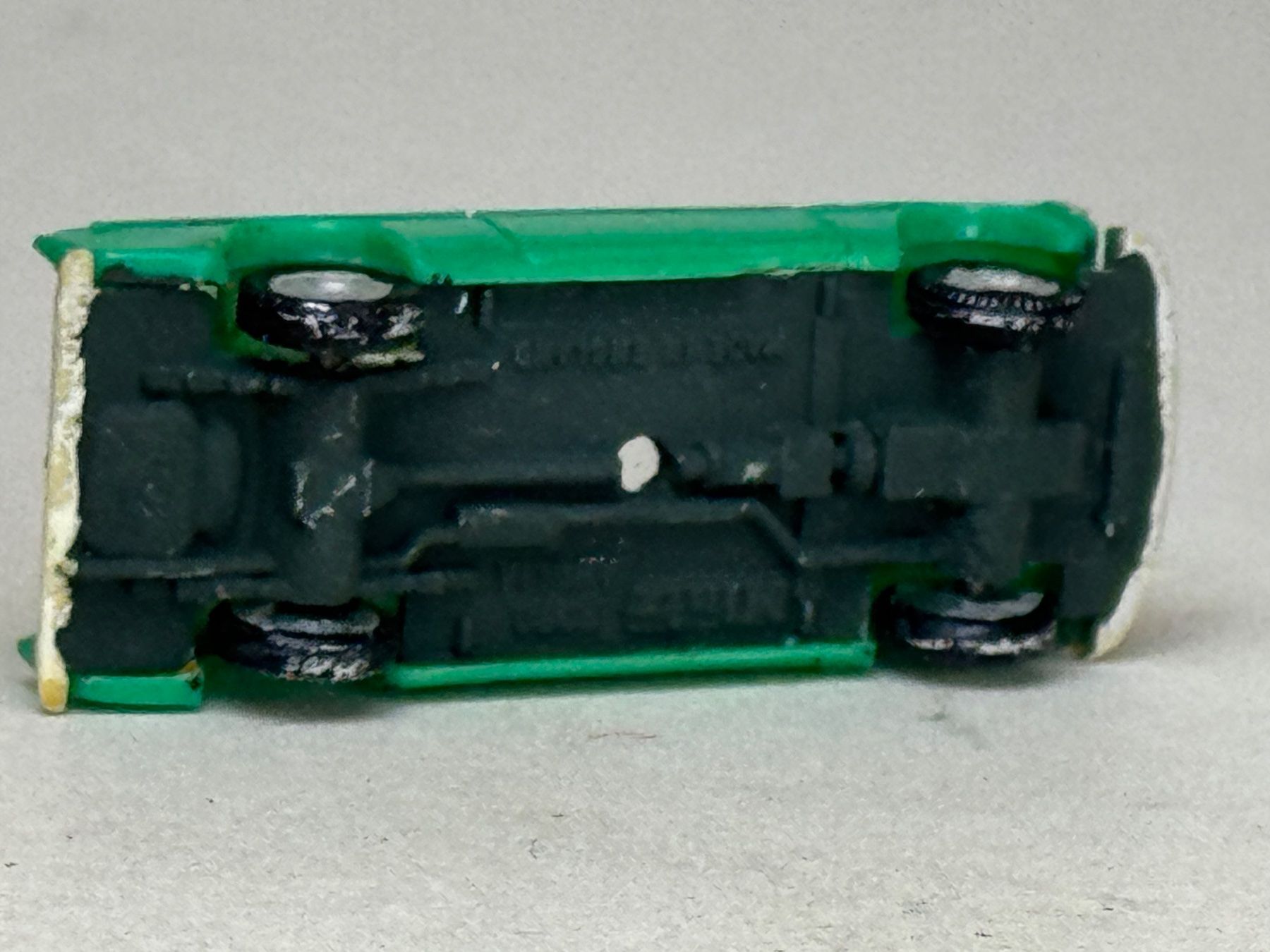 Modellini d'auto: GB1- Mini Ford Anglia grün – Usato da Elm venduto da Wikmtz 2