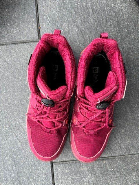 Jack Wolfskin Scarpe per ragazze: Wanderschuhe Mädchen Jack Wolfskin in 37 – Usato da Magden venduto da Nicoleplueer 3